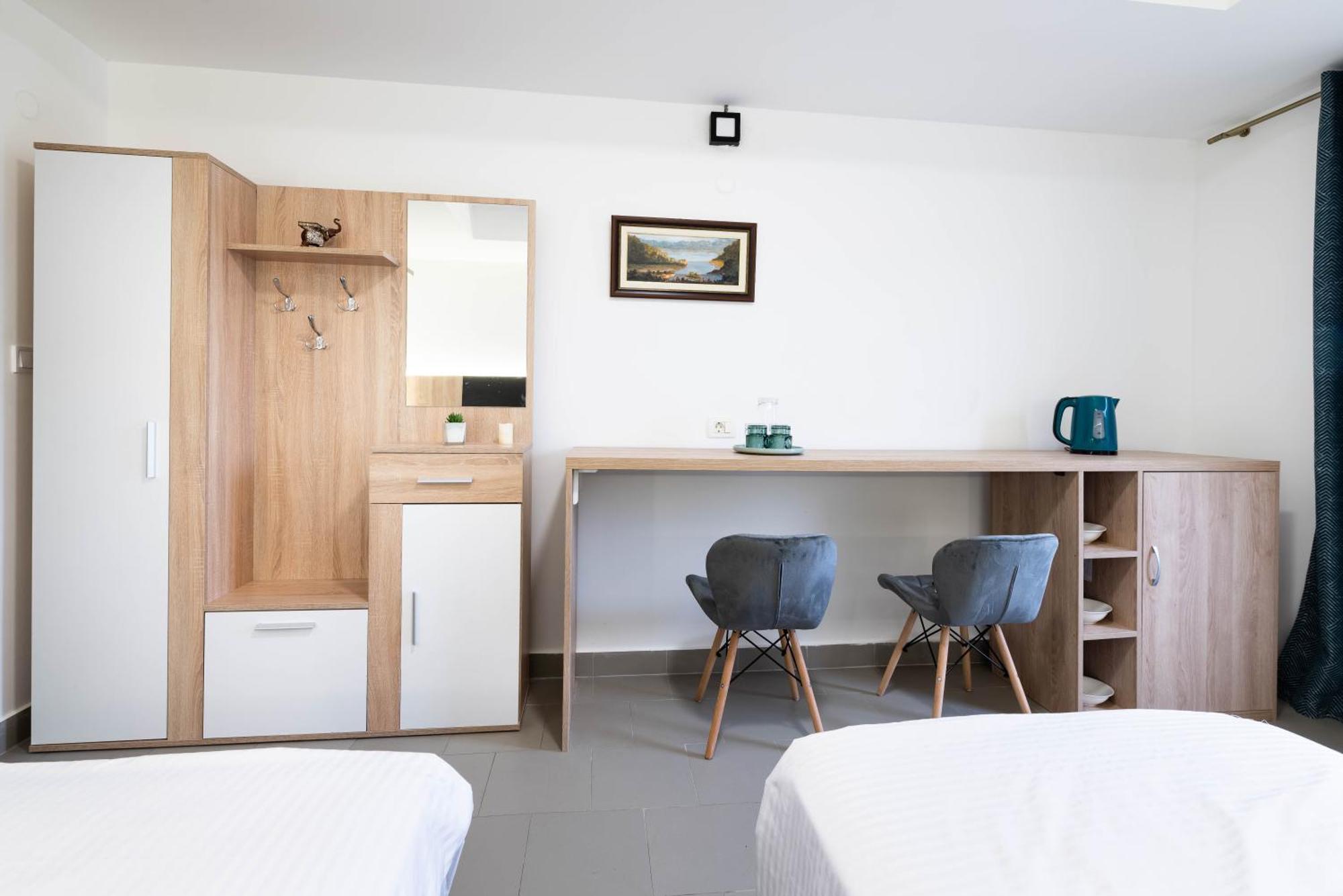 Studio Apartment Cudo Nevidjeno Karuc Bagian luar foto