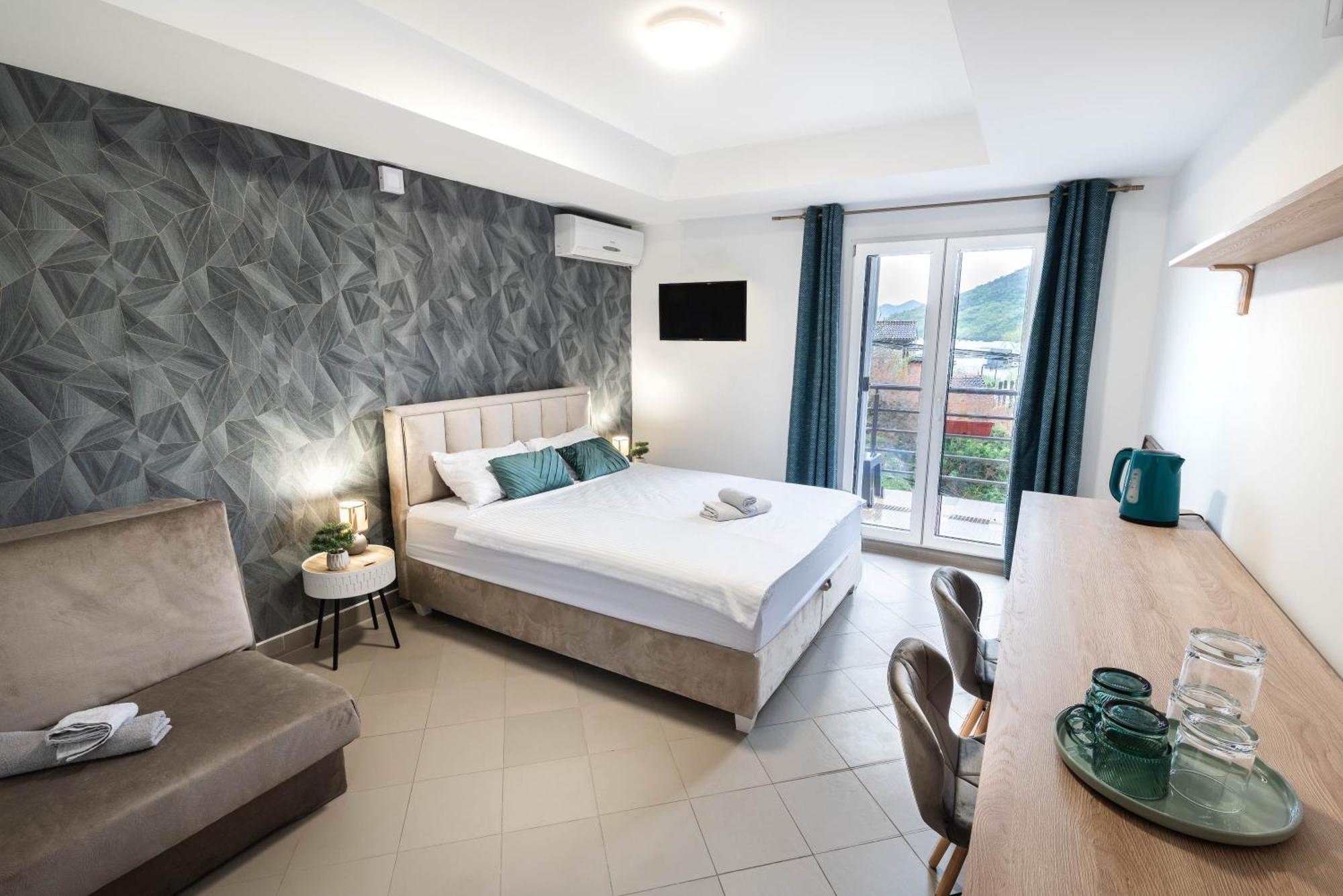 Studio Apartment Cudo Nevidjeno Karuc Bagian luar foto