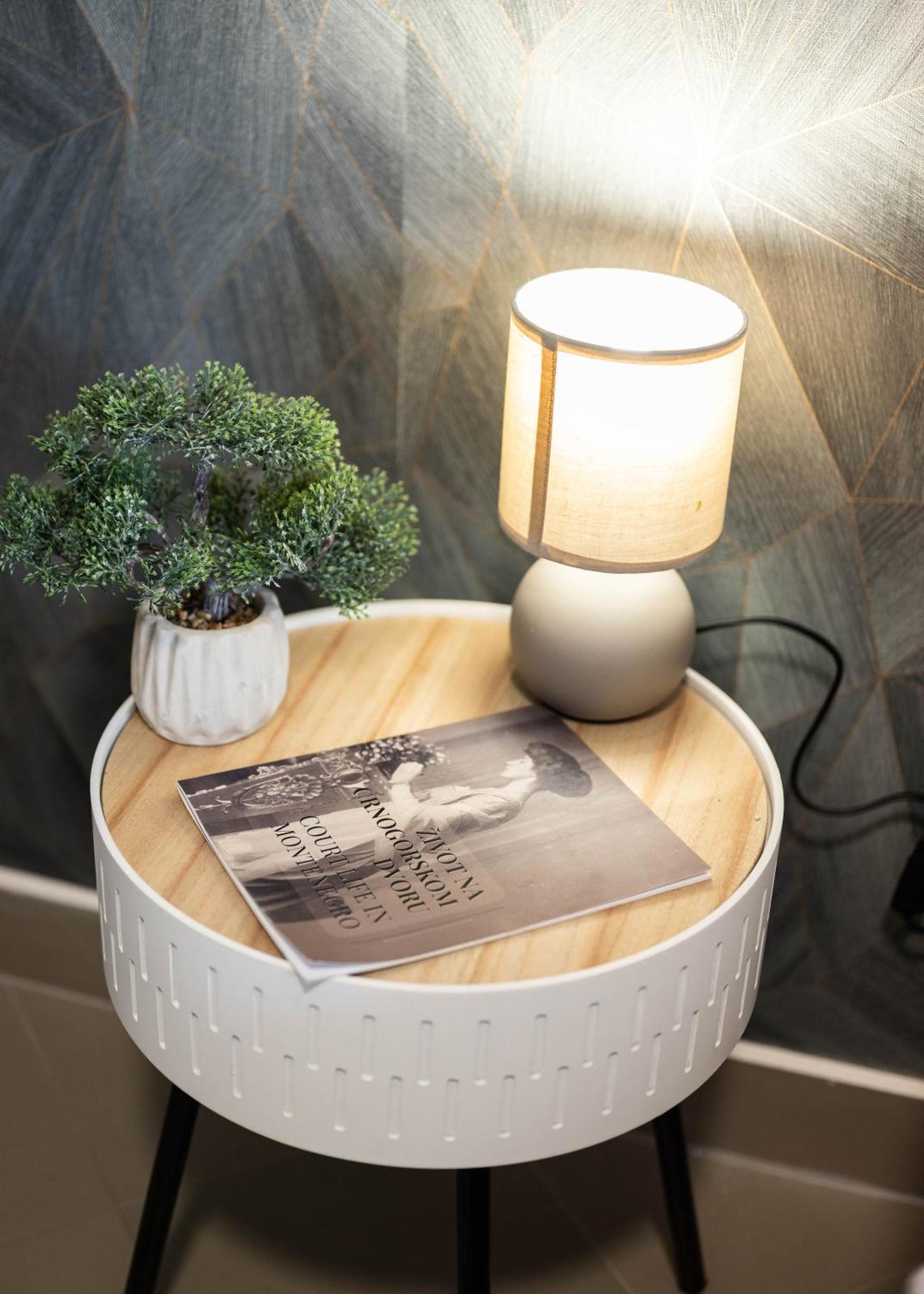 Studio Apartment Cudo Nevidjeno Karuc Bagian luar foto
